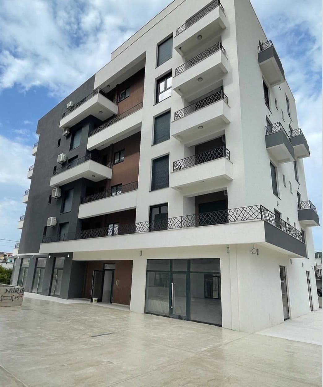 Stambeni objekat Intesa Group, Bar — Casamont reference
